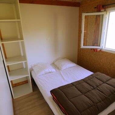 © Chalets accommodation - <em>DR Base Nautique de Condrieu</em>