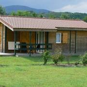 © Chalets accommodation - <em>DR Base Nautique de Condrieu</em>